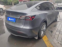 Tesla Model Y Rear-Wheel Drive - ფოტო 3