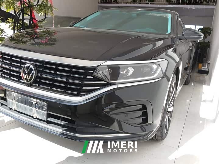 Volkswagen Passat 330TSI Elite - ავტომობილი ჩინეთიდან