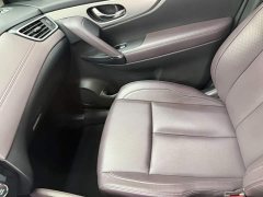 Nissan Qashqai 2.0L CVT XV Premium Luxury - ფოტო 13