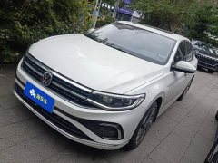 Volkswagen Bora 200TSI DSG Comfort Pro - ფოტო 1
