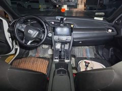 Honda Civic 2021 Hatchback 220 Turbo CVT Trendy Control - ფოტო 10
