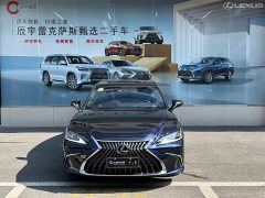 Lexus ES 200 Excellence Edition - ფოტო 1