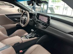 Lexus ES 200 Excellence Edition - ფოტო 19