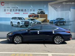 Lexus ES 200 Excellence Edition - ფოტო 4