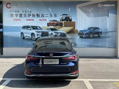 Lexus ES 200 Excellence Edition - ფოტო 5