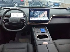BYD eπ008 210Max Extended Range 6-Seater - ფოტო 12