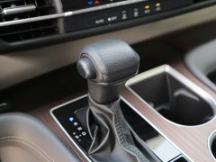 Toyota Emgrand 2.5L Gravia 2.5L Hybrid Comfort Edition - ფოტო 8