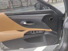 Lexus ES 200 Excellence Edition - ფოტო 7