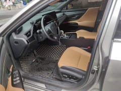Lexus ES 200 Excellence Edition - ფოტო 9