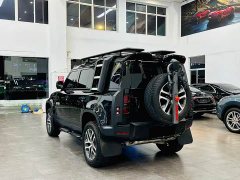 Land Rover Defender 110 3.0T P400 Dark Edition - ფოტო 4