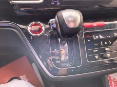 Honda Elysion 2.0L Hybrid Elite Edition - фото 16