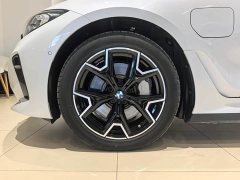 BMW i3 2025 eDrive 40 L Midnight Edition Package - ფოტო 13