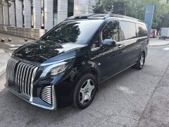Mercedes-Benz Vito 2.0T Business Edition 7-Seater - ფოტო 1