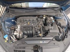 Hyundai Elantra 1.5L CVT Luxury - ფოტო 10