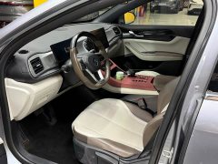 BYD Qin PLUS Champion Edition DM-i 55KM Leading - ფოტო 9