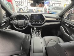 Toyota Crown Land Cruiser Crown Venza 2.5L HEV AWD Premium - фото 6