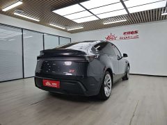 Tesla Model Y Long Range All-Wheel Drive Launch Edition - ფოტო 4