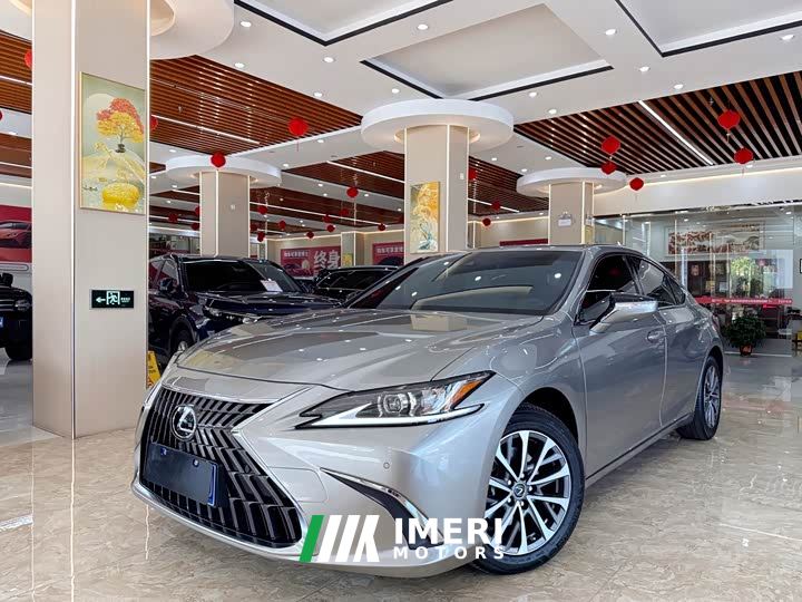 Lexus ES 200 Premium Edition