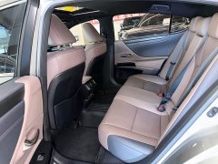 Lexus ES 200 Premium Edition - ფოტო 11