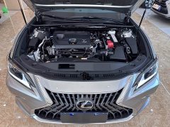 Lexus ES 200 Premium Edition - ფოტო 16
