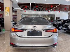 Lexus ES 200 Premium Edition - ფოტო 5