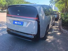 Li Auto Li Xiang MEGA Ultra - ფოტო 3
