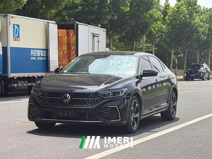 Volkswagen Passat 380TSI Luxury - ავტომობილი ჩინეთიდან