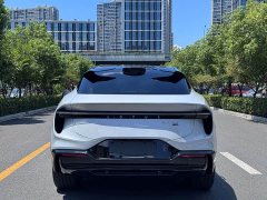 Lotus ELETRE 600 Luxury - ფოტო 9