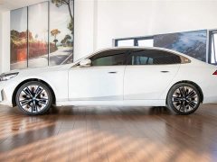 BMW 5 Series 530Li Luxury Edition Premium Package - ფოტო 6