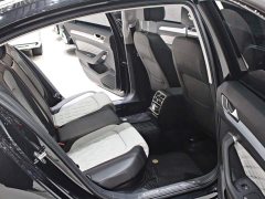 Volkswagen Magotan 2 Million Units Celebration Edition 330TSI DSG Luxury - ფოტო 12