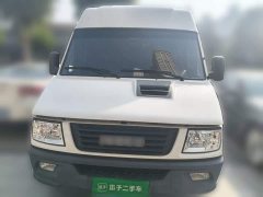 Iveco Daily 2020 2.5T A40 Coach Dual Wheels Mid-Roof 5-9 Seater China VI - ფოტო 2