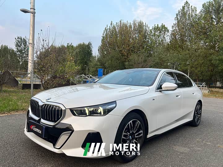 BMW 5 Series 2024 530Li xDrive Luxury Package - ავტომობილი ჩინეთიდან