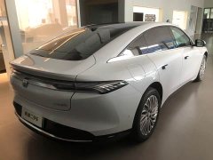 Buick Zhijing L7 Extended Range Avvia - ფოტო 3