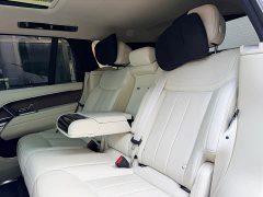 Land Rover Range Rover 3.0L V6 400PS Genesis Extended Wheelbase - ფოტო 17