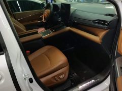 Toyota Sienna 2027 2.5L Hybrid AWD Premium Edition - ფოტო 8