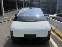 Li Auto MEGA Home Family Edition - ფოტო 2