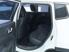 Jeep 220T Automatic Leading Edition - ფოტო 11