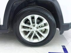 Jeep 220T Automatic Leading Edition - ფოტო 6