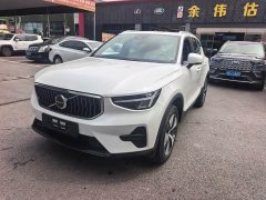 Volvo XC40 B3 Smart Remote Luxury Edition - ფოტო 1