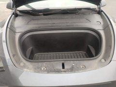 Tesla Model Y Standard Range RWD - ფოტო 10