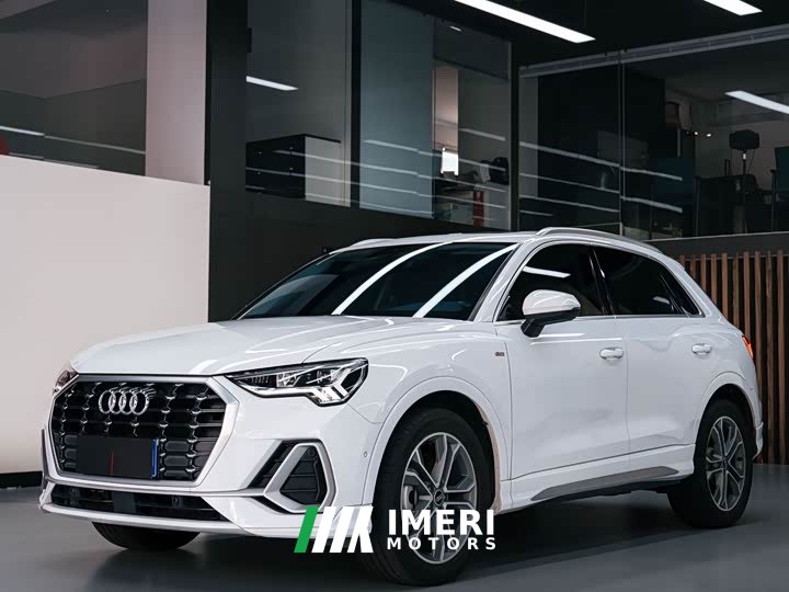 Audi Q3 40 TFSI Sporty Fashion Edition