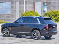 Rolls-Royce Cullinan Five-Seater - ფოტო 4