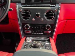 Rolls-Royce Cullinan Five-Seater - ფოტო 9