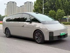 Li Auto Li Xiang MEGA Ultra - ფოტო 3