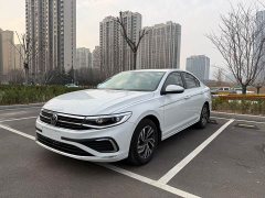 Volkswagen Bora 200TSI DSG Comfort Pro - ფოტო 1