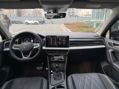 Volkswagen Tiguan L Outstanding Edition 330TSI Automatic Two-Wheel Drive R-Line Dragon Shine Edition - ფოტო 6