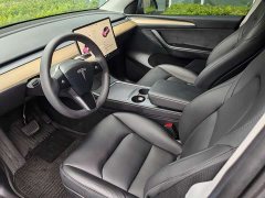 Tesla Model Y Rear-Wheel Drive - ფოტო 3