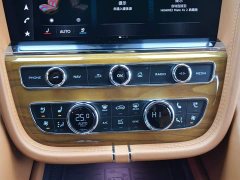 Bentley Bentayga 4.0T V8 - ფოტო 10