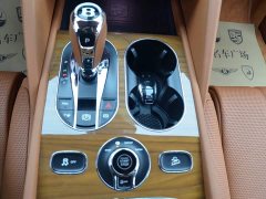 Bentley Bentayga 4.0T V8 - ფოტო 11