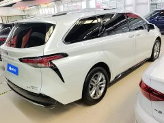 Toyota Sienna 2024 2.5L Hybrid AWD Premium - ფოტო 3